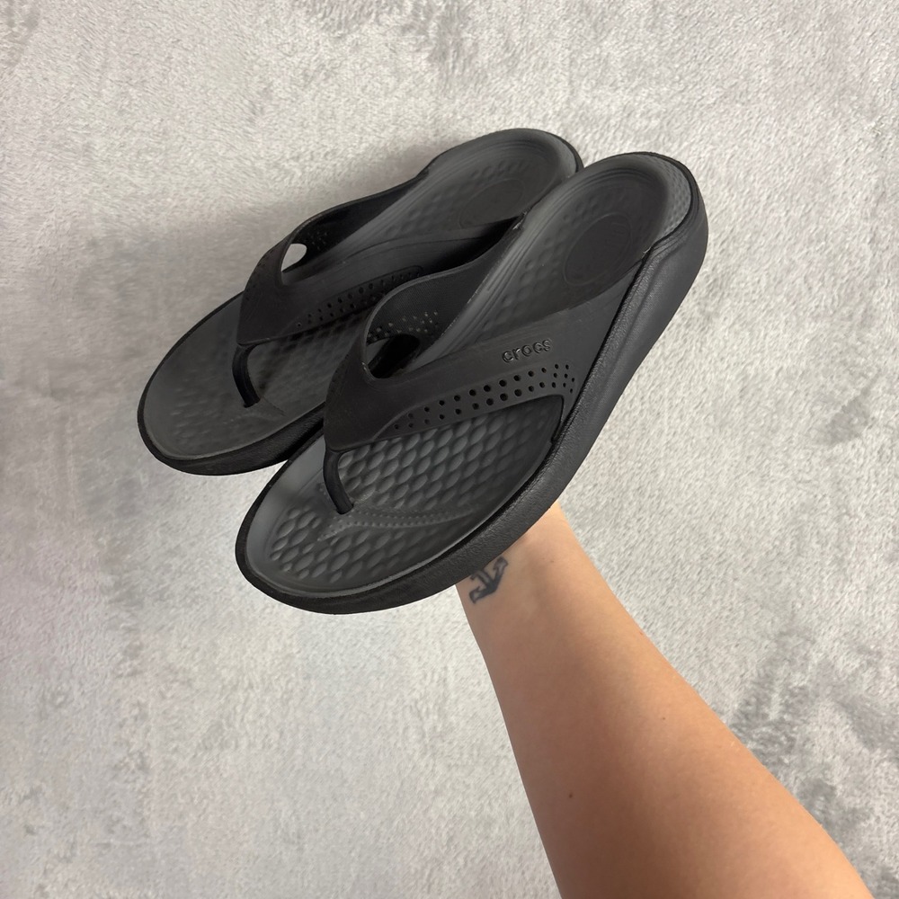 Crocs LiteRide Flip Flop Mens 10 Black Smoke Sporty Comfort Sandal Beach